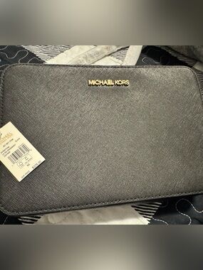 Michael Kors Black Saffiano Leather Crossbody-Jet Set Item